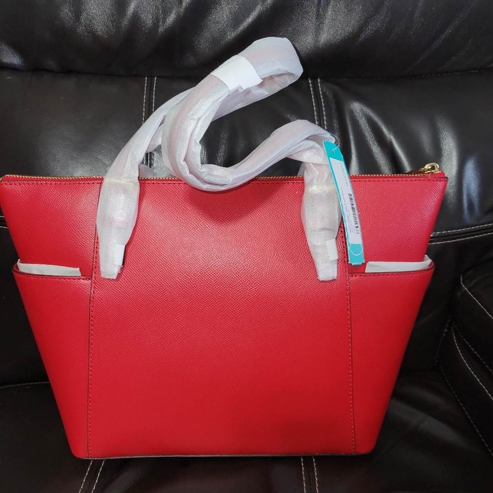 Michael Kors Jet Set Tote Red - Perfect for Christmas! - Picture 2 of 12